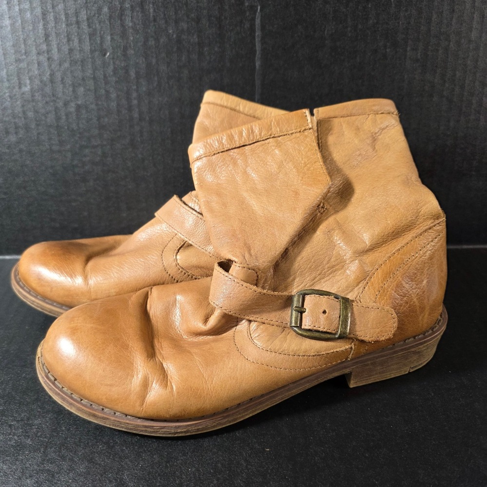 Nine West Topazoli‎ Tan Leather Ankle Boots Womens 7.5 M Buckle SOFT Low Heel